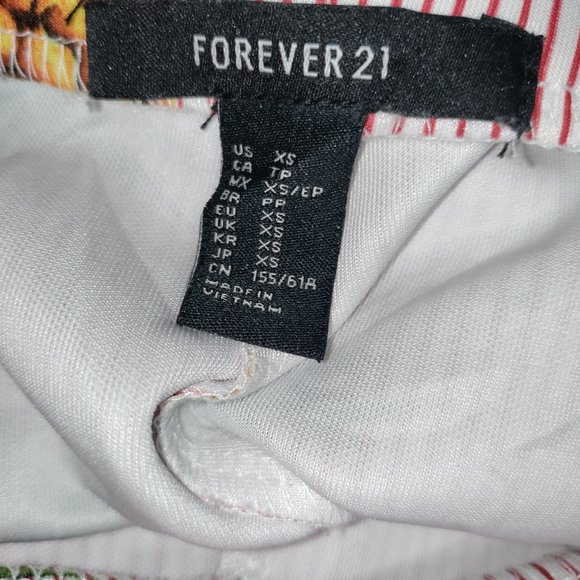 Forever 21 - Super Cute Pineapple Shorts - Picture 3 of 3